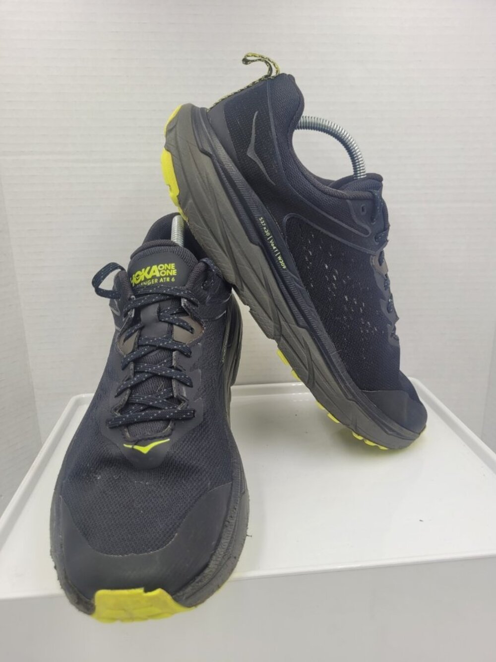 Hoka Challenger ATR 6 Men’s Size 11.5 Blue Athletic Trail Running Shoes Sneakers